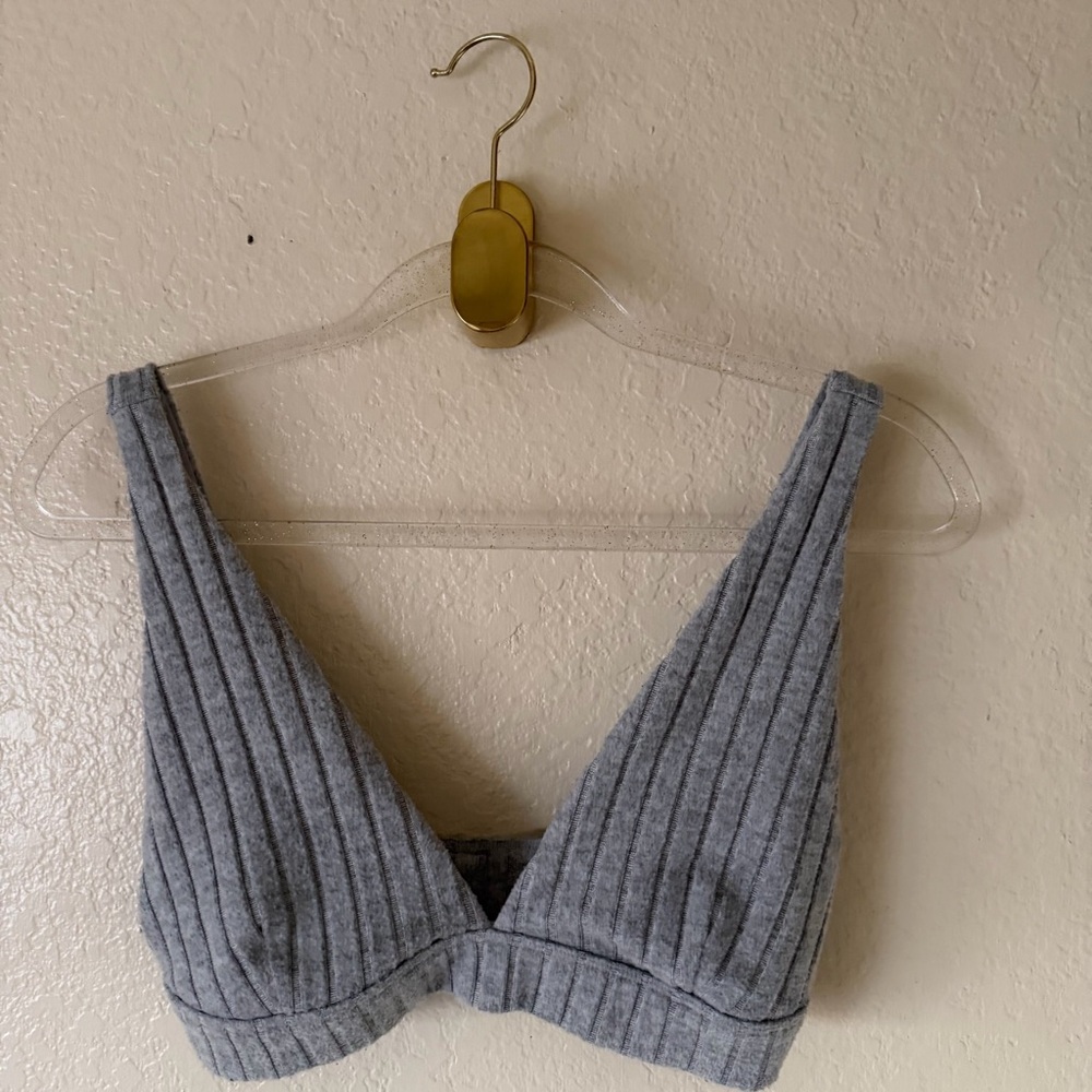 Alo Yoga Ribbed Take Comfort bra size M - Picture 3 of 9